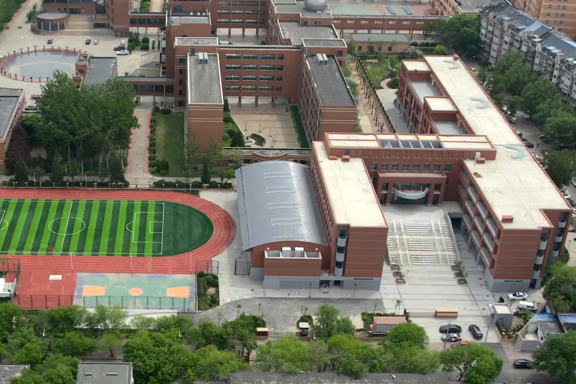 天津市学苑中学校园
